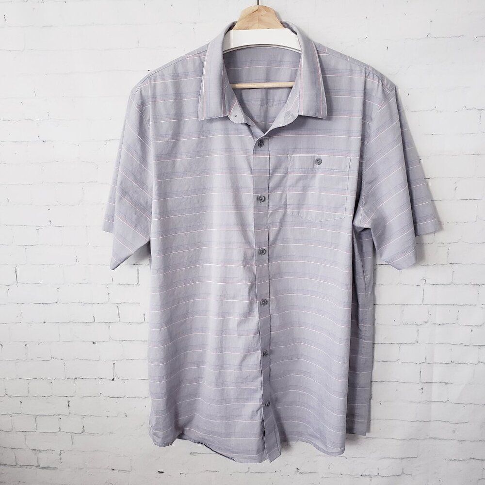 Travis Mathew Mens Shirt Size XL Short Sleeve Button Front Gray Stripe *Flaw